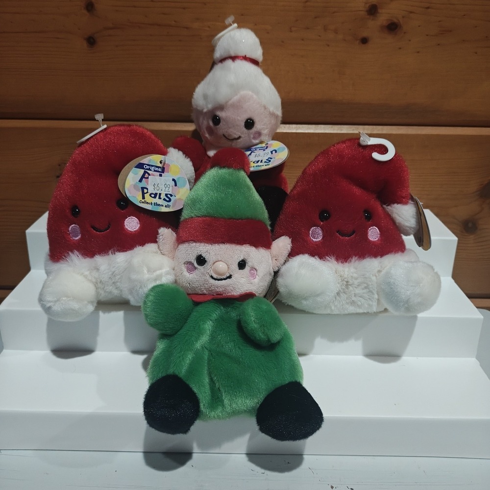 Lot of 4 Christmas Themed Palm Pals Plush Mrs Clause and 2 Red Hats and Elf D31